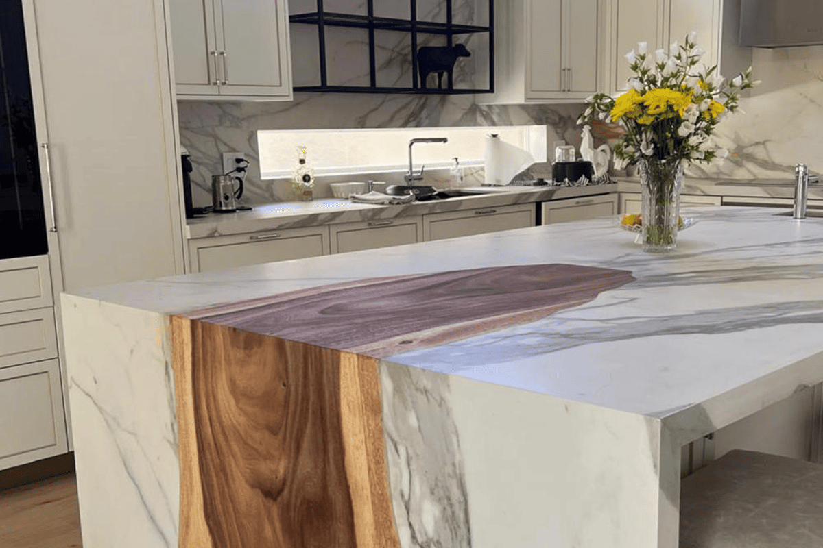 Custom quartz installation